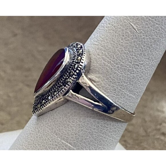 Sterling Silver Marcasite Ring W/ Red Pear Cut Stone Size 8.5 Estate Find 4.6g - Picture 3 of 5